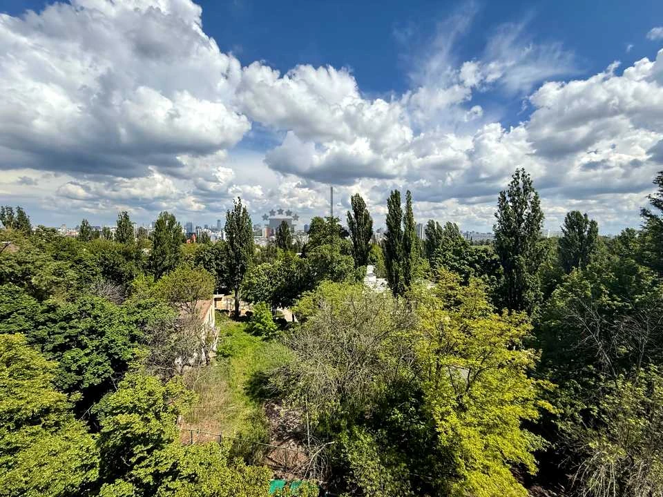 Квартира. Київ, Романа Ратушного вул.