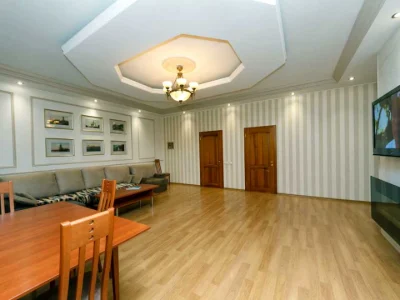 Квартира. Київ, Михайлівський пров.