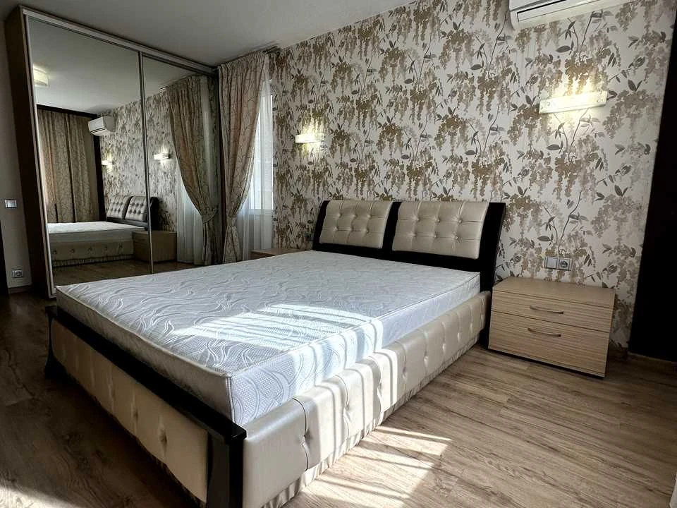 Квартира. Київ, Урлівська вул.