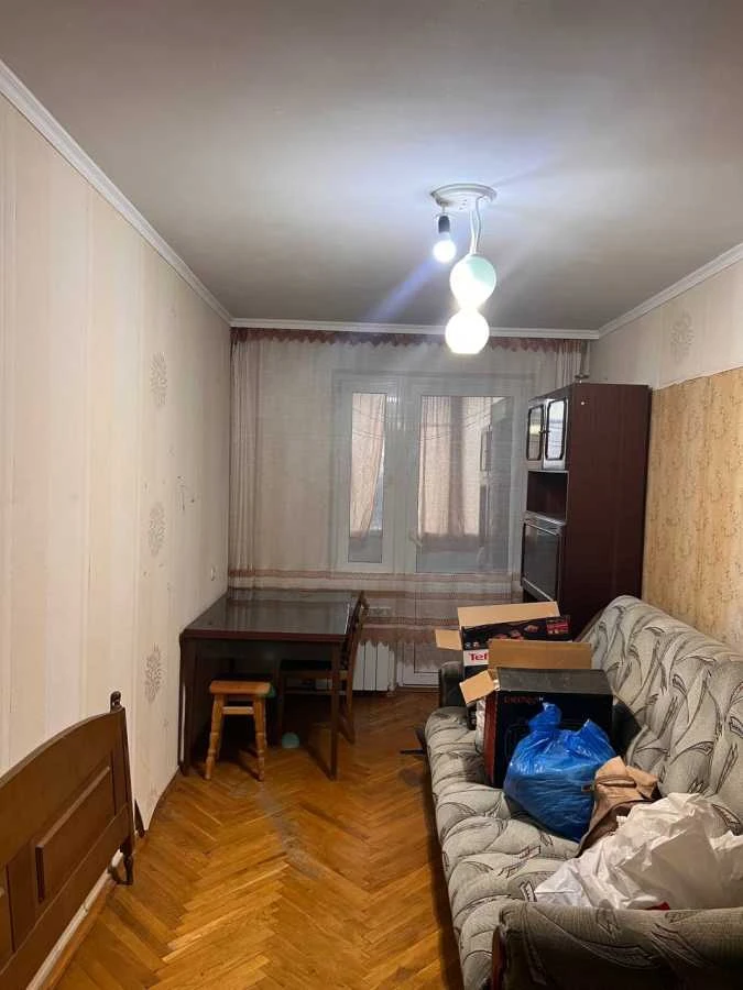 Rent a 3-room apartment (62 sq.m) in Kyiv, Dniprovsky district