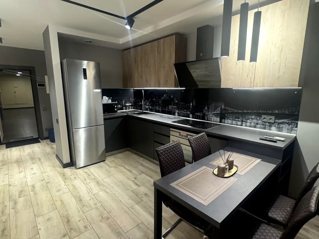 Оренда квартири 1-кімн. 55 м² 6/35 пов.