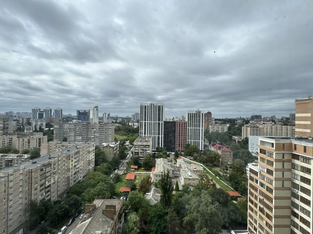 Сдается 2-комнатная квартира, ул. Коперника 3, центр