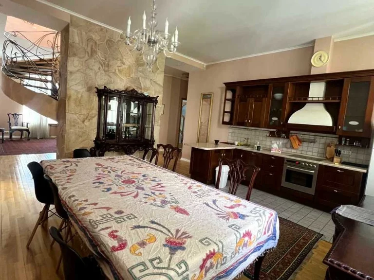 Квартира. Київ, Шота Руставелі вул.
