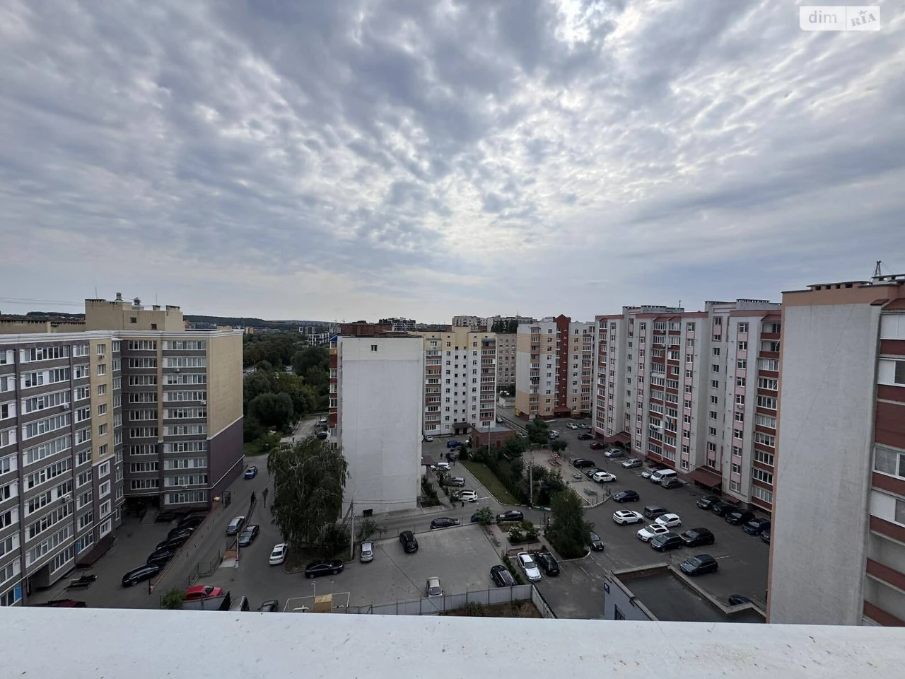 Продаж Квартира Виставка