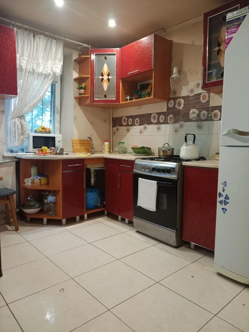 Безнал!!Продам 2к чешку Северный с отдельным входом.
