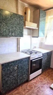 продам 2 кімнатна квартира, газовый дім, 5 поверх по вул. Кр