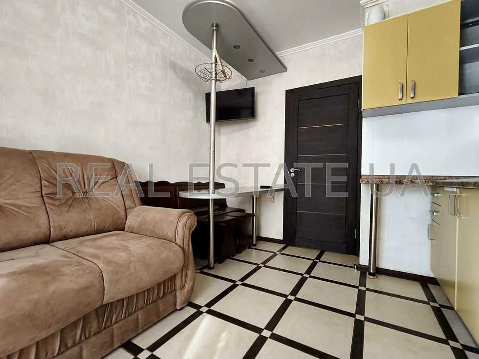 One-room apartment. Kyiv, Urlivska St.