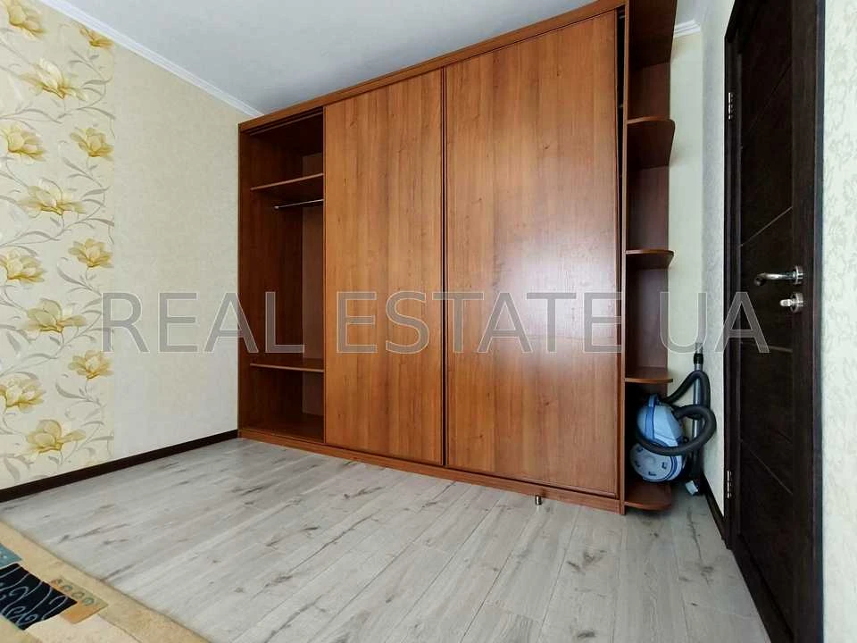 One-room apartment. Kyiv, Urlivska St.