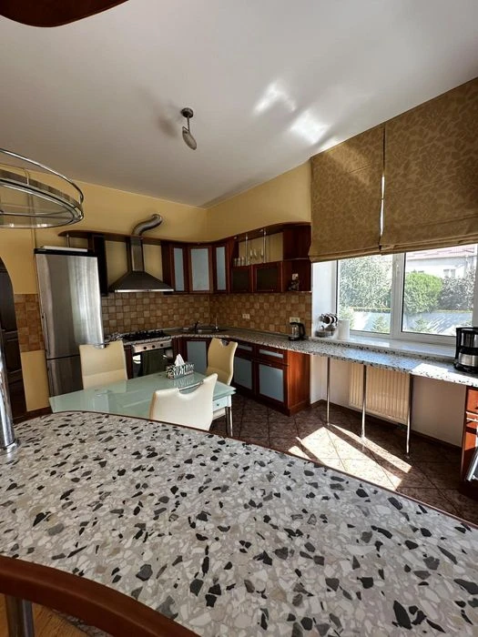 House for sale in Sauvignon-1
