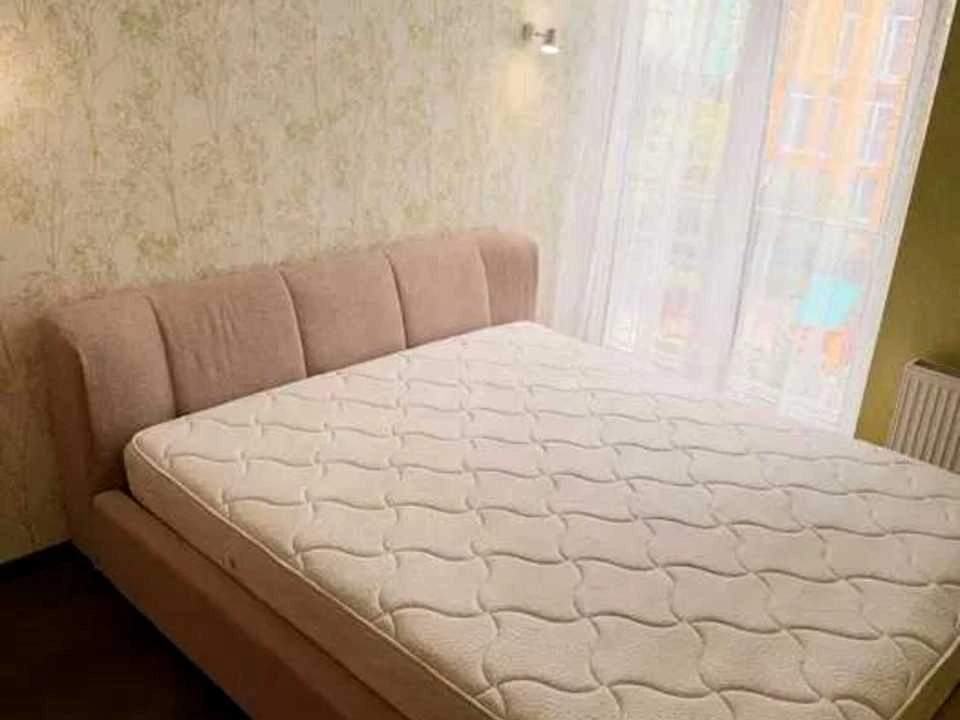 Квартира. Київ, Регенераторна вулиця