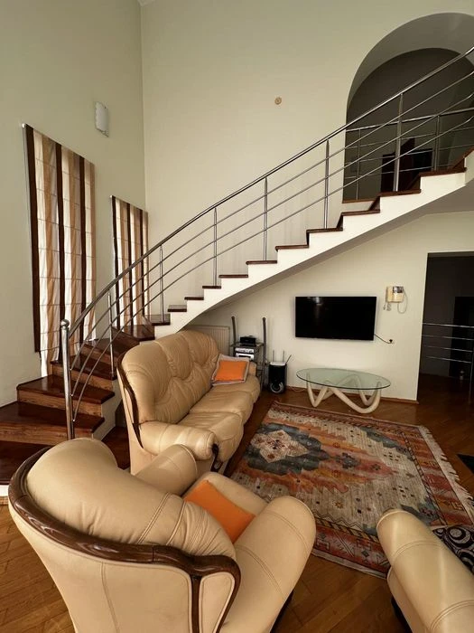 House for sale in Sauvignon-1