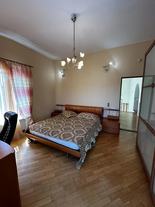 House for sale in Sauvignon-1