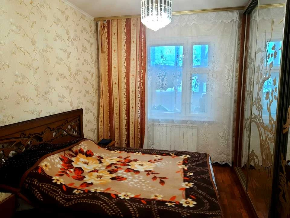 Квартира. Київ, Анни Ахматової вул.