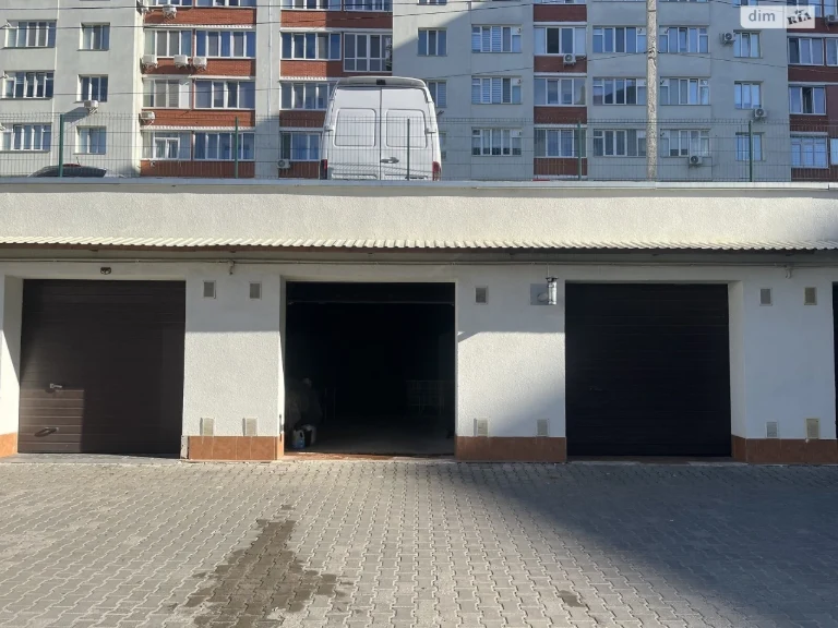 Продаж Місце в гаражному кооперативі Озерна