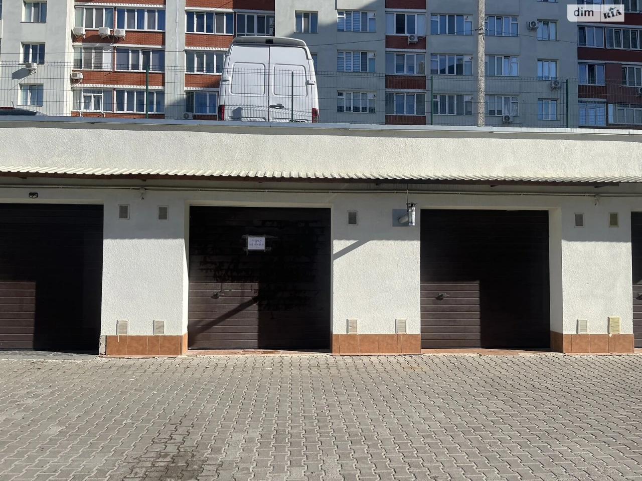 Продаж Місце в гаражному кооперативі Озерна