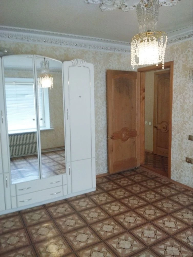 4-кімнатна квартира в районі Ромакса, 3/10цегл.