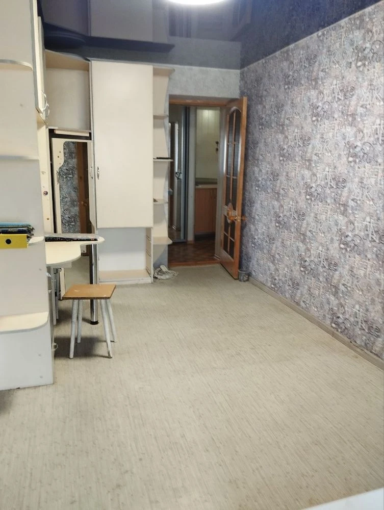 4-кімнатна квартира в районі Ромакса, 3/10цегл.