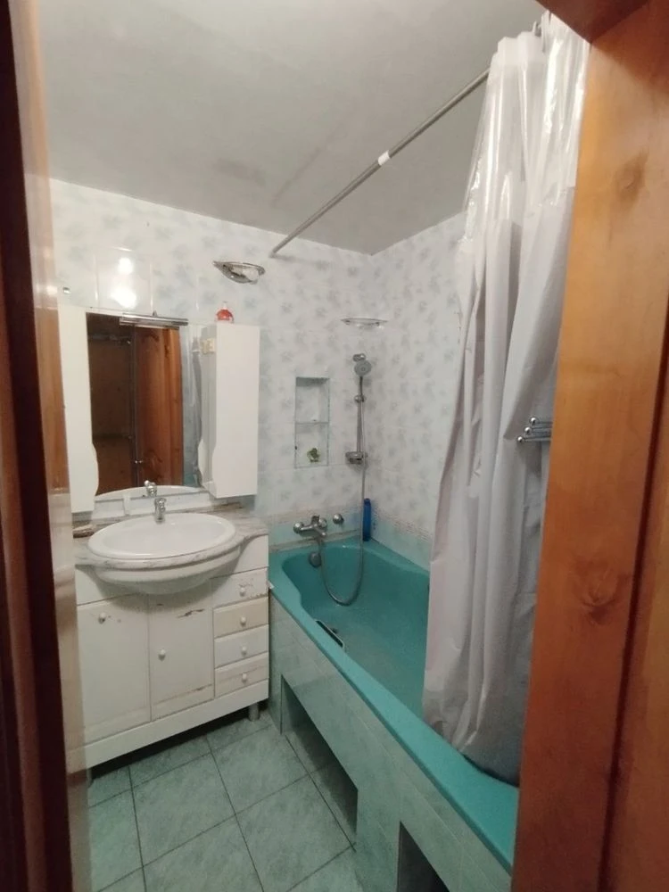 4-кімнатна квартира в районі Ромакса, 3/10цегл.