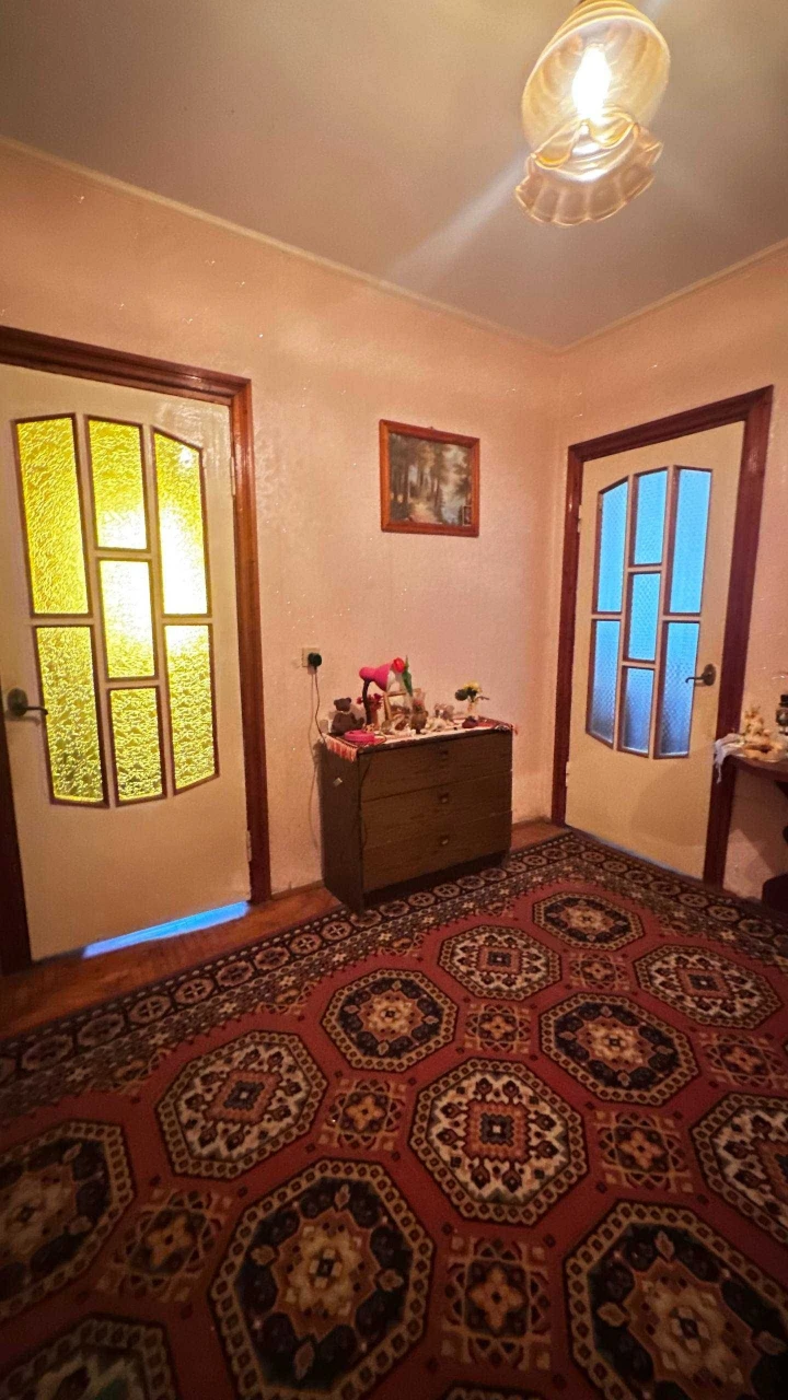 Трехкомнатная квартира, ул. Молодежная Арсен, Эпицентр, Каскад
