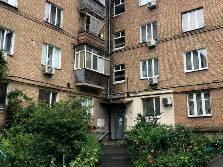 Квартира. Київ, Керамічний пров.