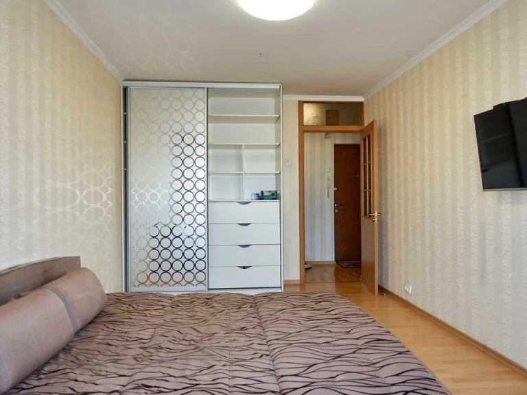Apartment. Kyiv, Volodymyr Iasiuka Street.
