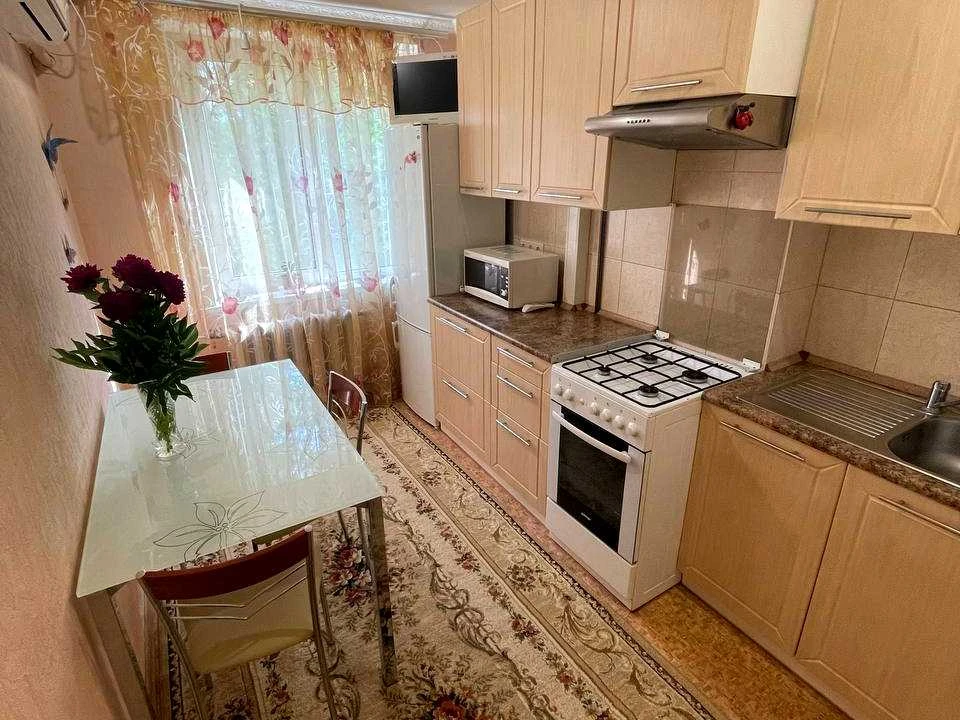 Квартира. Дніпро, Набережна Перемоги вул.