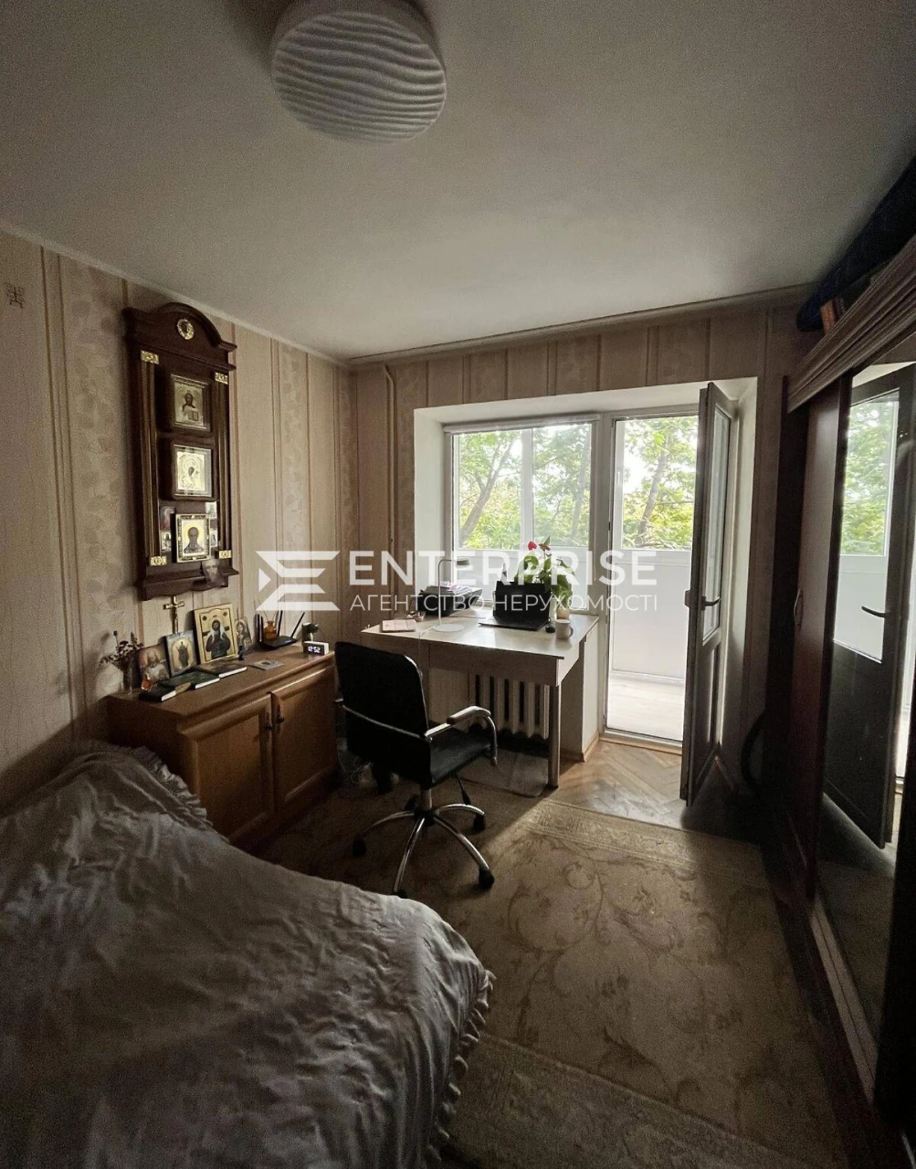 Продаж 1к квартири 32 м² на вул. Верховинна, метро Житомирсь