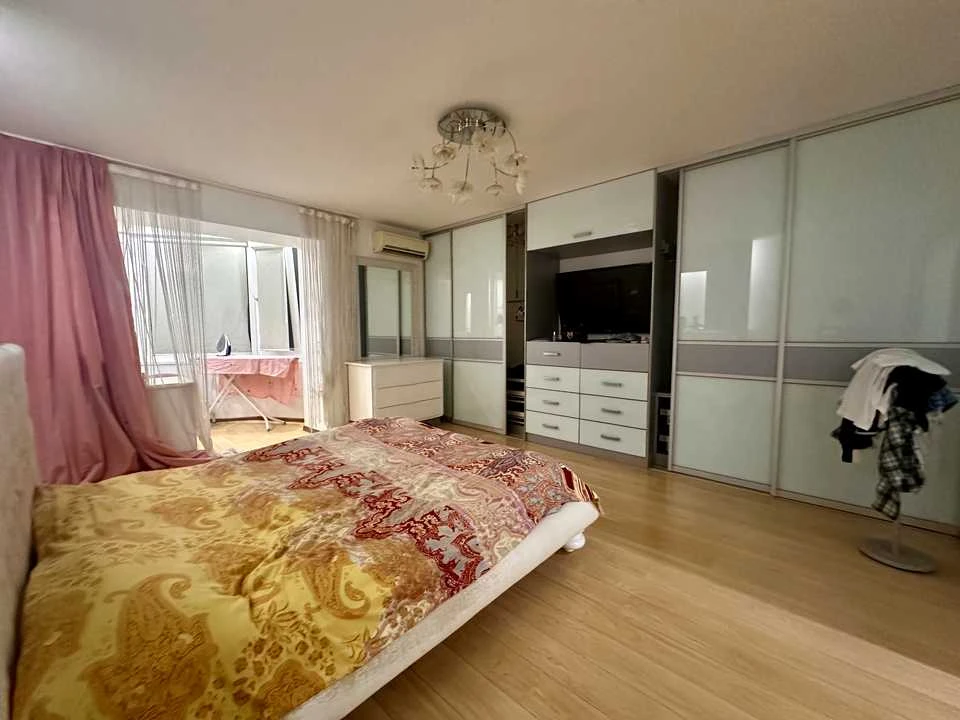 Apartment. Eugene Chikalenko Street, Odessa