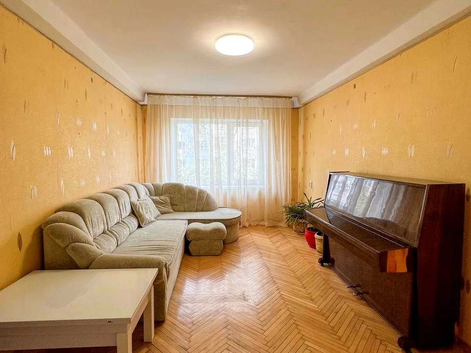 Apartment. Leopold YaShchenka Street, Kyiv
