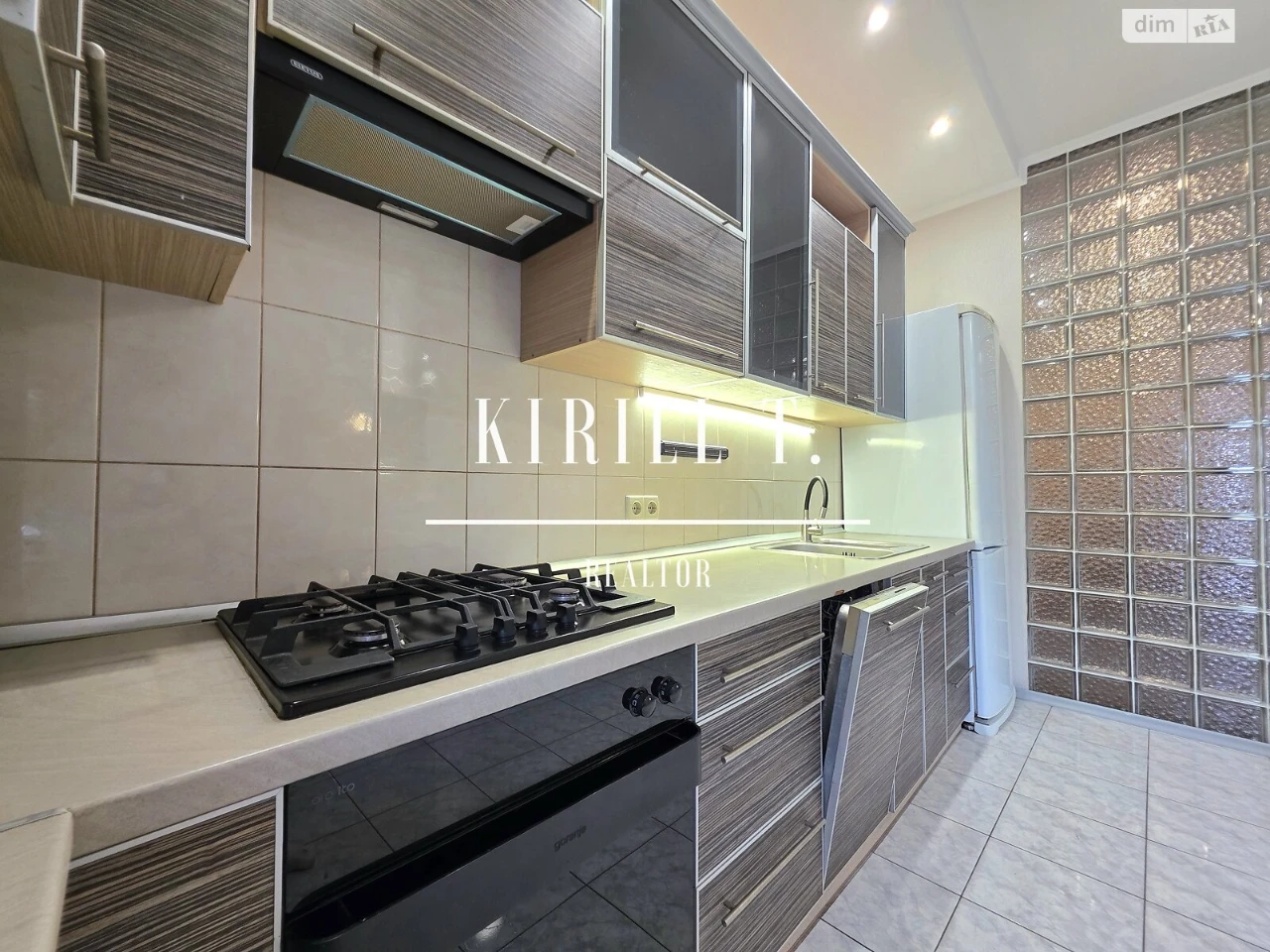 Long-Term Rental Apartment, Polya Avenue