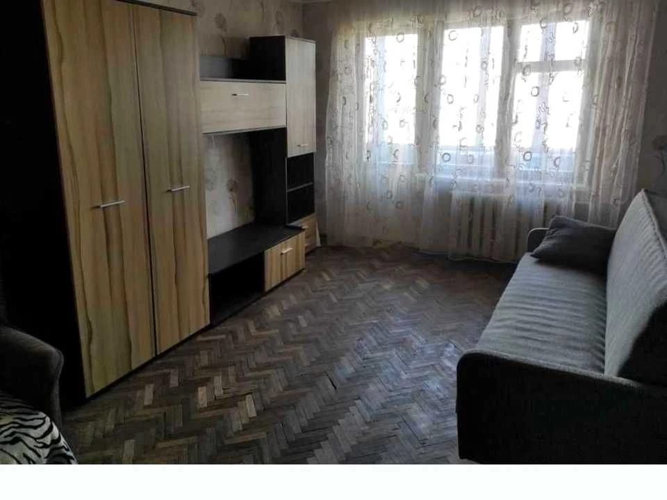 Квартира. Київ, Миропільська вул.
