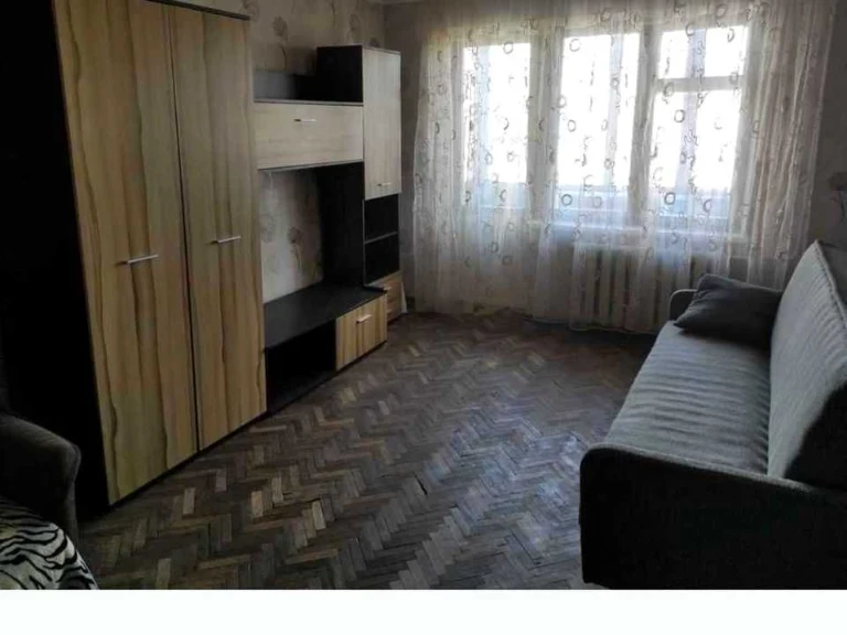 Квартира. Київ, Миропільська вул.