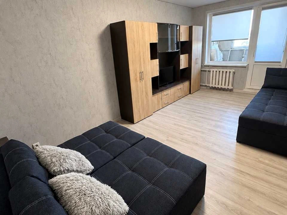 Квартира. Київ, Симиренка вул.