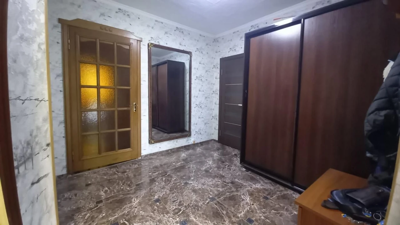 Продам капітальний будинок в районі пр Металургів