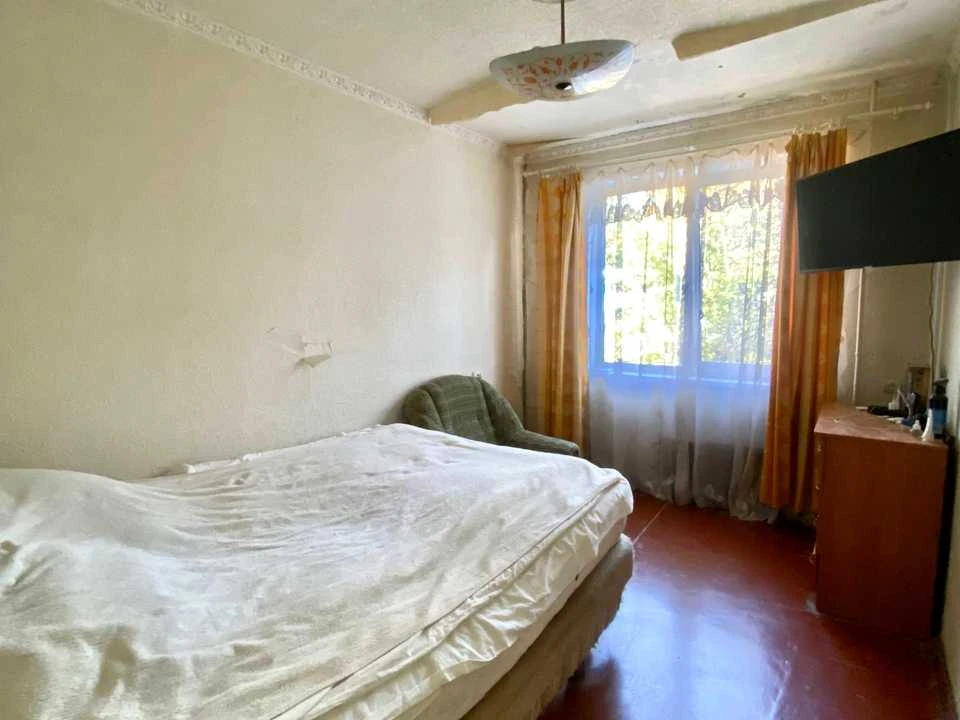 Apartment. Kharkiv, Neskorenych St.