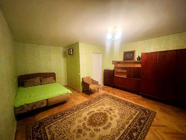 Квартира. Київ, Машинобудівна вул.