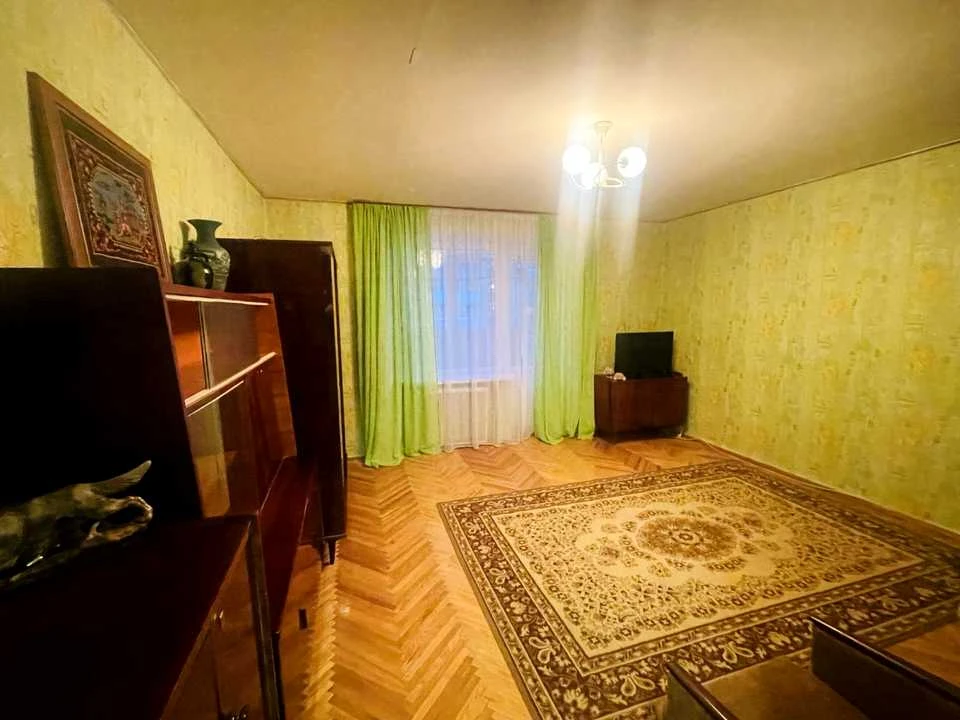 Apartment. Kyiv, Masherobud'vna St.