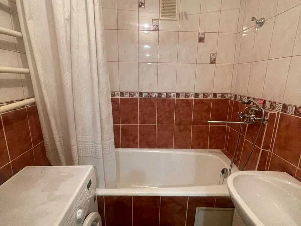 Apartment. Kyiv, Masherobud'vna St.