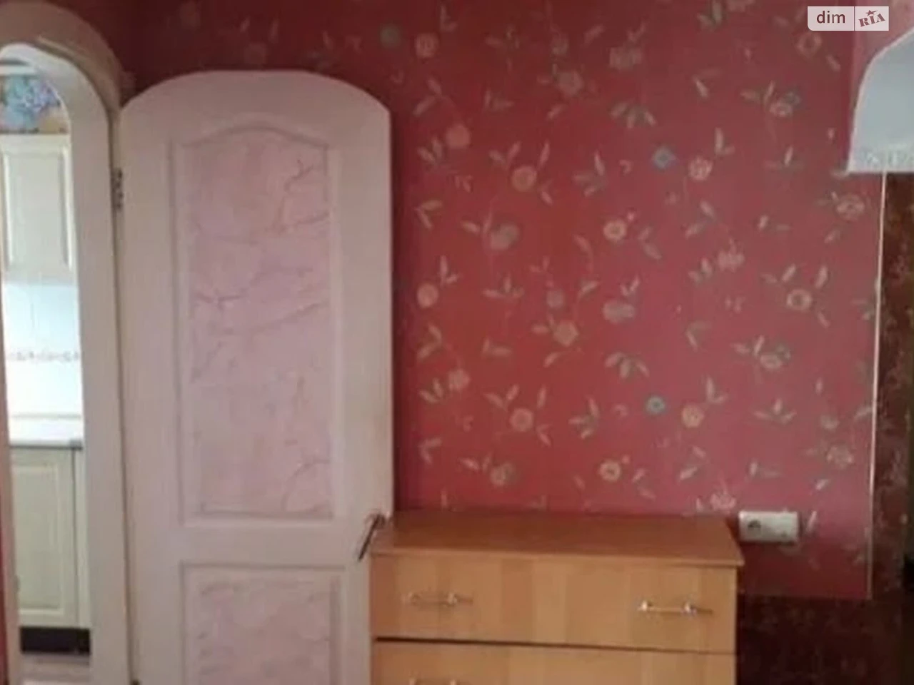 Long-Term Rental One-Room Apartment at the Train Station