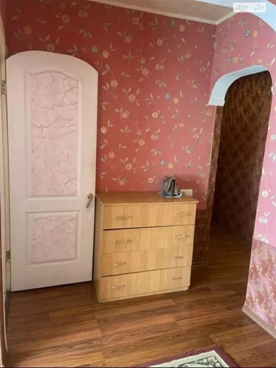 Long-Term Rental One-Room Apartment at the Train Station
