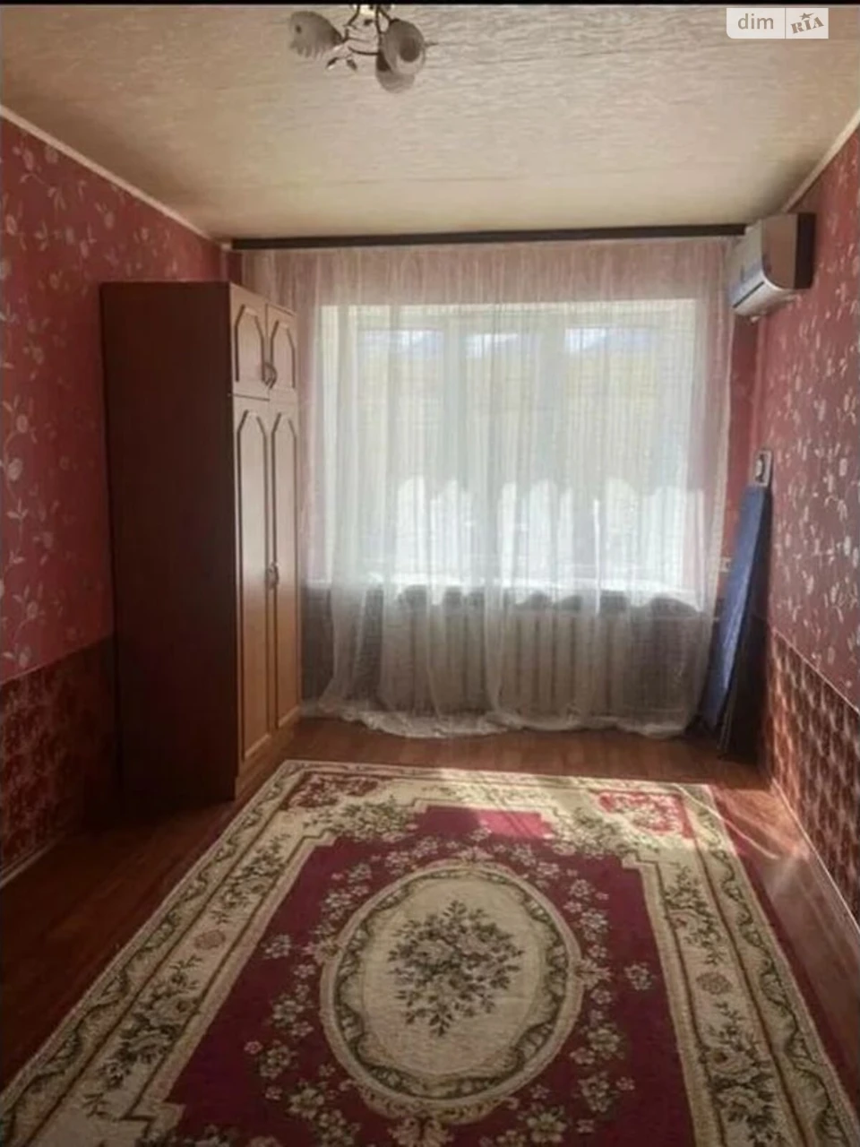 Long-Term Rental One-Room Apartment at the Train Station
