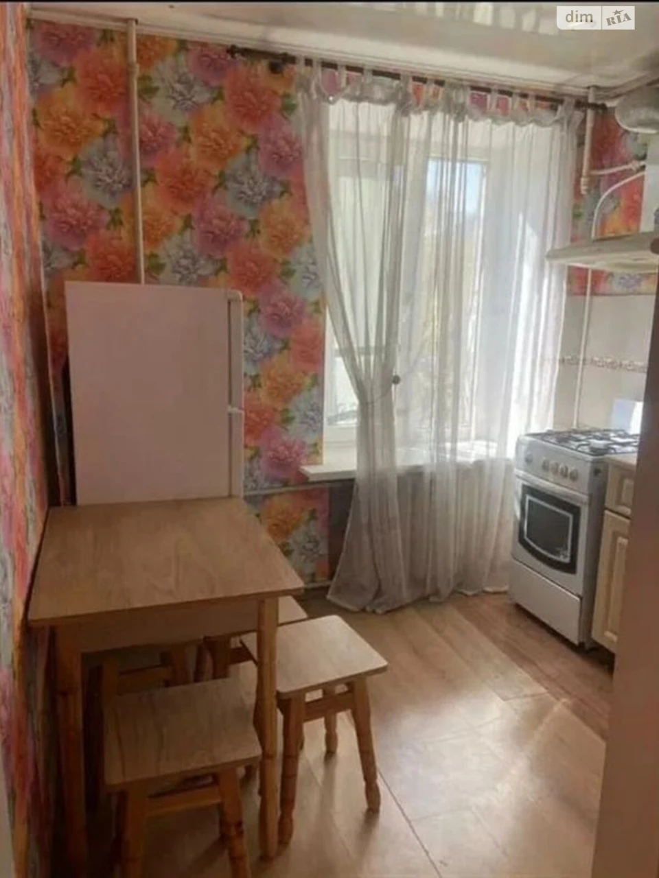 Long-Term Rental One-Room Apartment at the Train Station