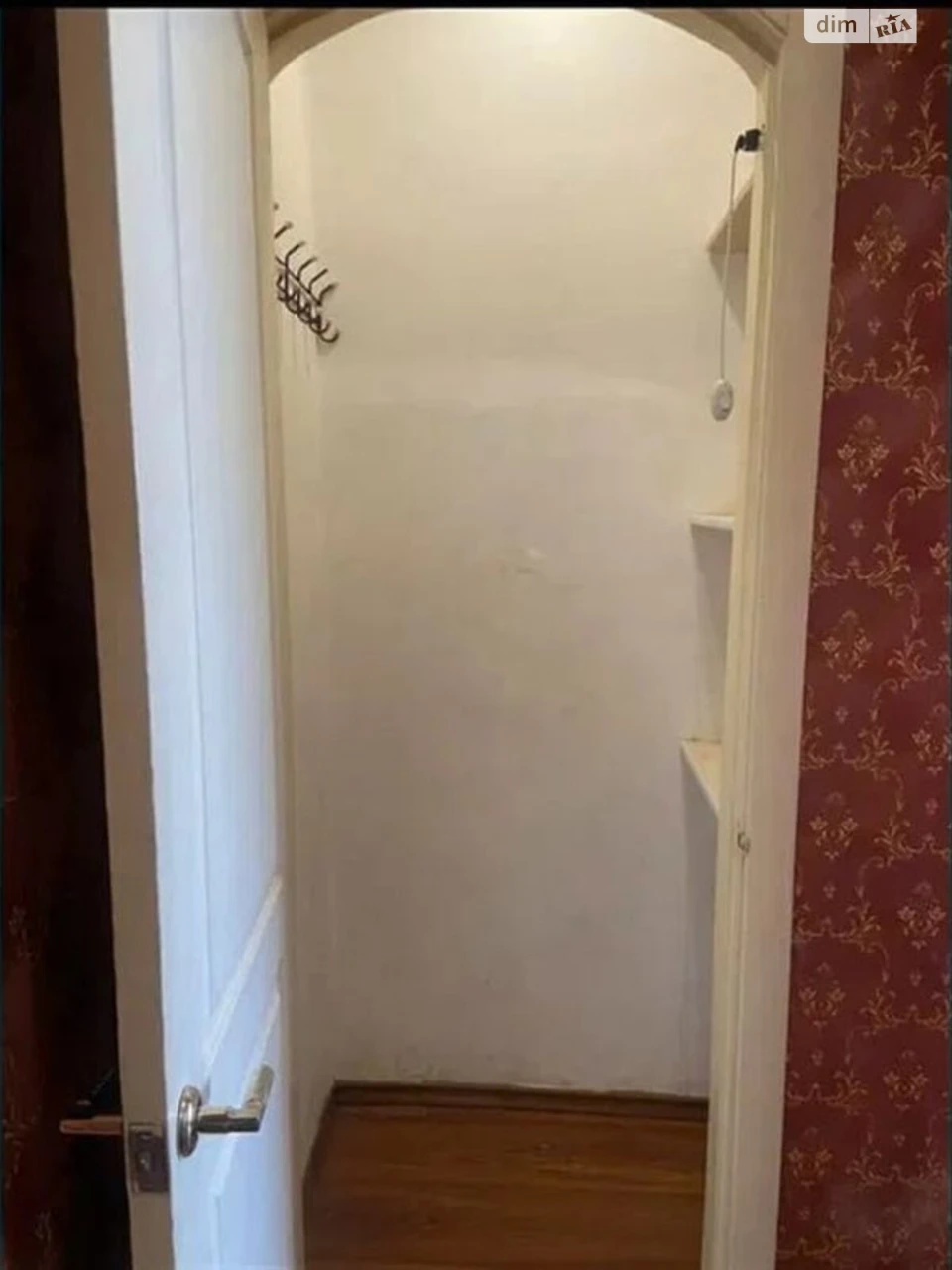 Long-Term Rental One-Room Apartment at the Train Station
