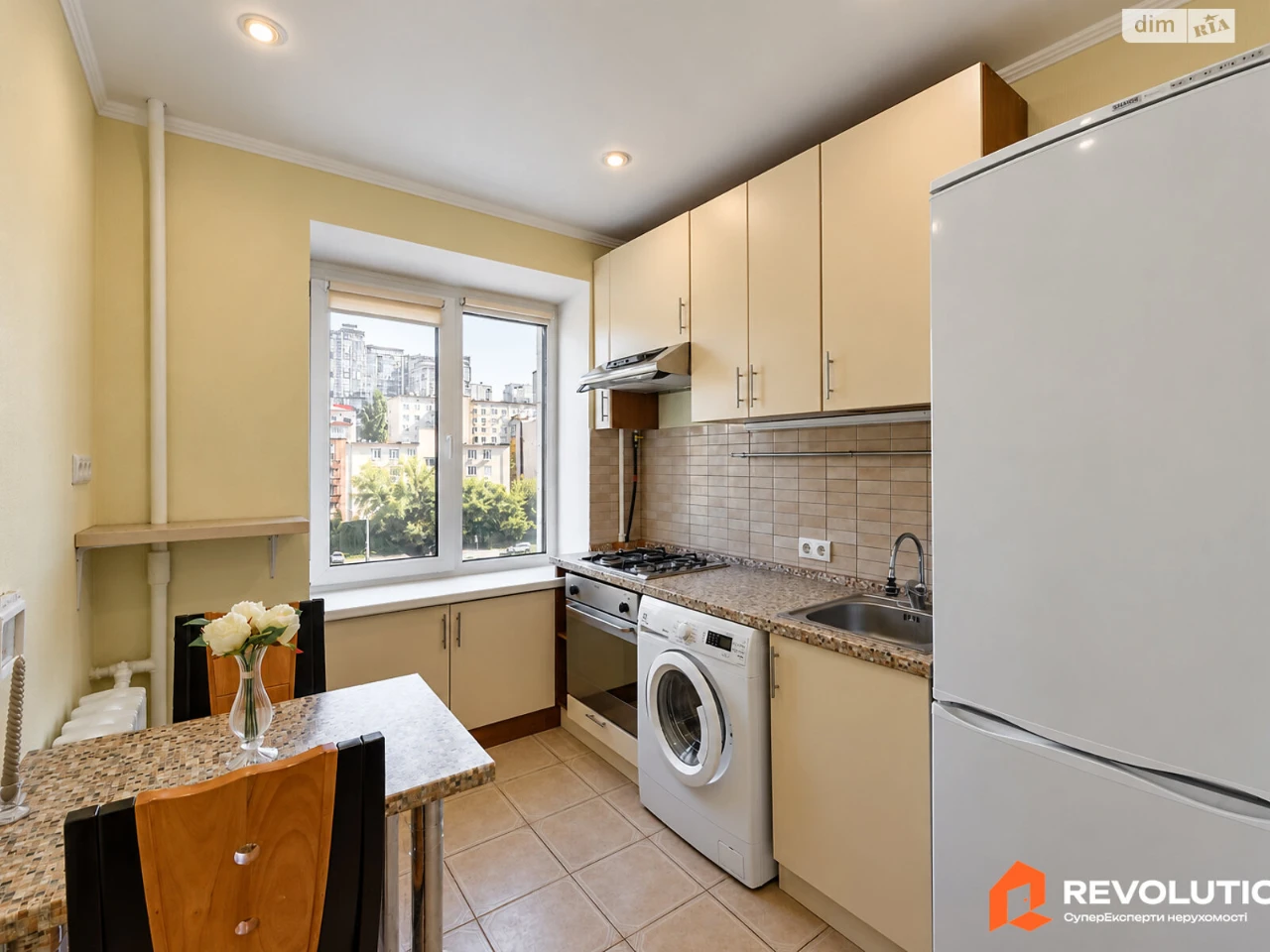 Sale of Apartment in Holosiiv