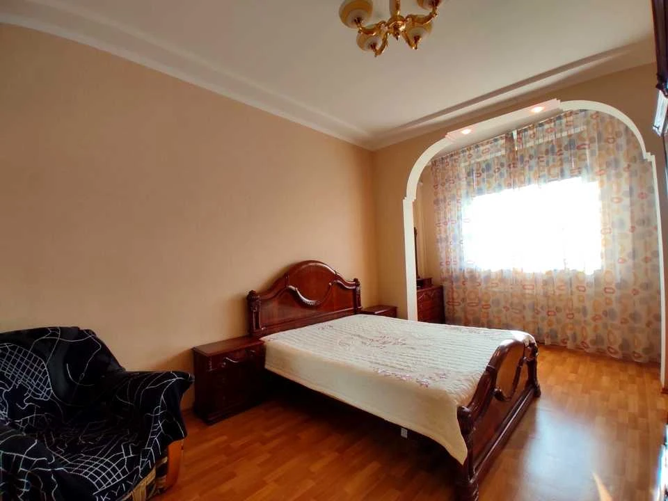 Квартира. Київ, Йорданська вул.