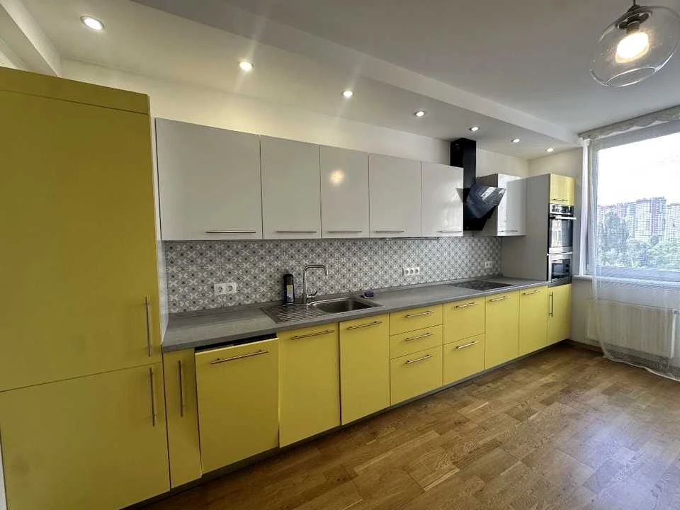 Apartment. Julia Zdanovska St., Kyiv