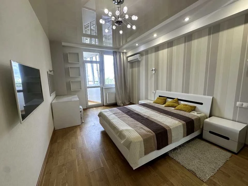 Apartment. Julia Zdanovska St., Kyiv