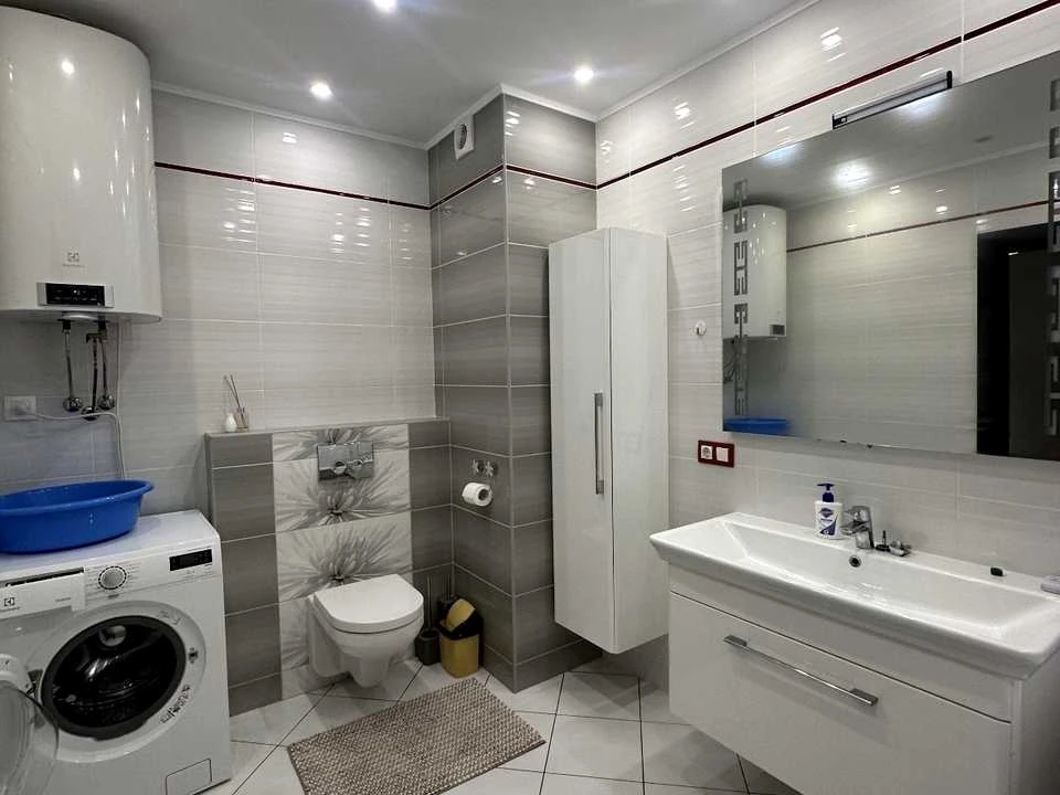 Apartment. Julia Zdanovska St., Kyiv