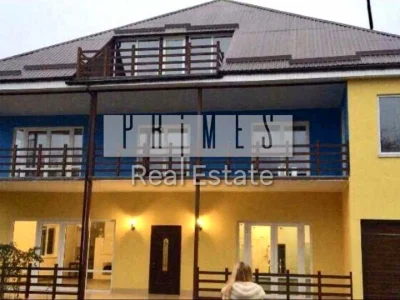Будинок. Київ, Русанівські сади вул.