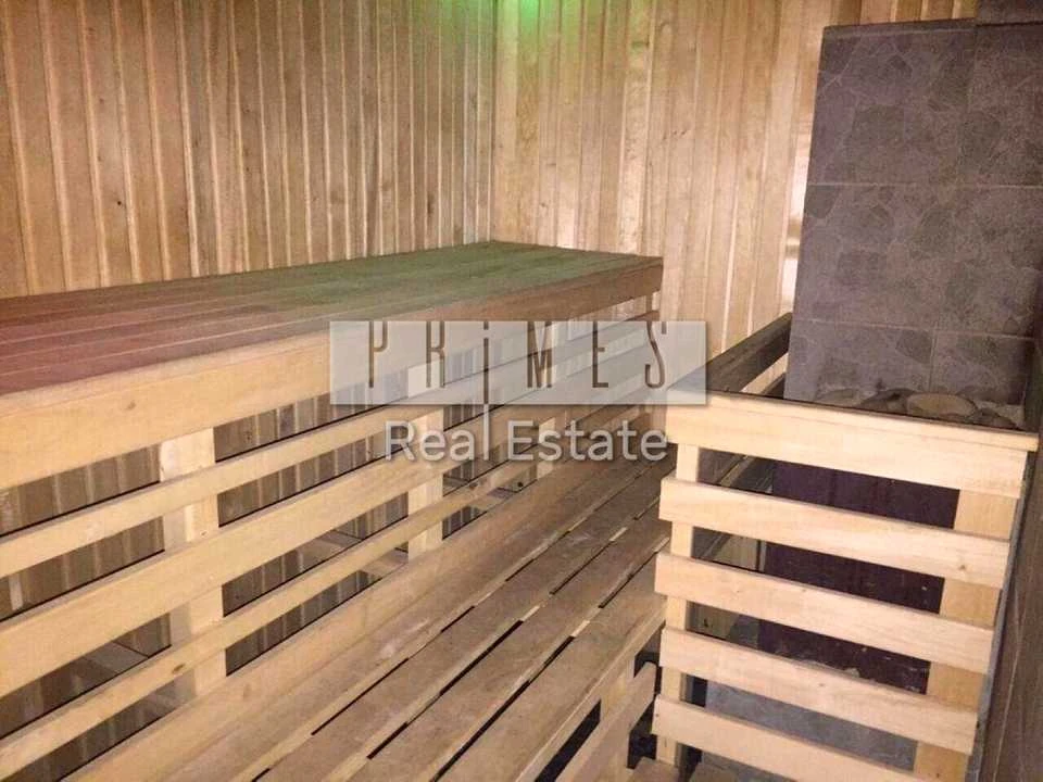 Будинок. Київ, Русанівські сади вул.